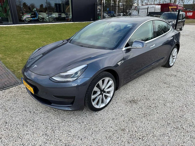Tesla - model 3 - stnd.rwd plus 60 kwh - g-249-sl - 2019 - afbeelding 12 van  23