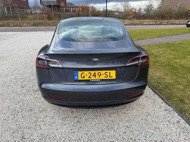 Tesla - model 3 - stnd.rwd plus 60 kwh - g-249-sl - 2019 - afbeelding 20 van  23