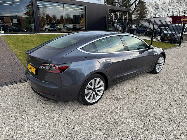 Tesla - model 3 - stnd.rwd plus 60 kwh - g-249-sl - 2019 - afbeelding 22 van  23