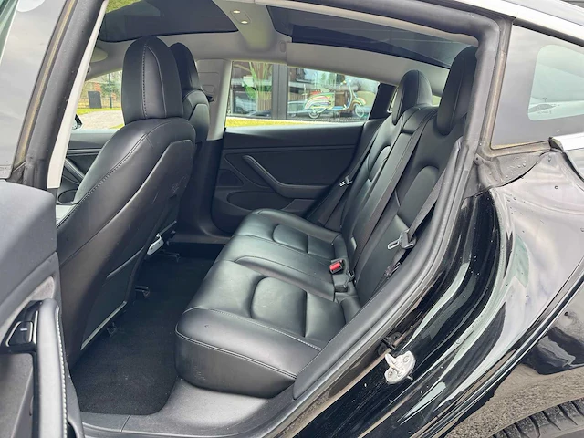 Tesla - model 3 - stnd.rwd plus 60 kwh - g-439-nv - 2019 - afbeelding 4 van  23