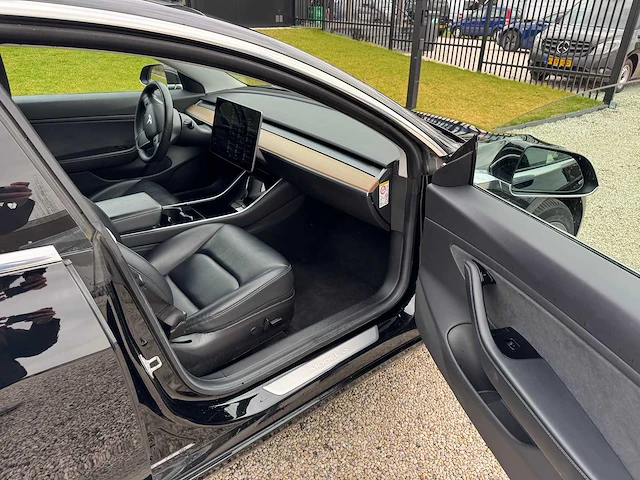 Tesla - model 3 - stnd.rwd plus 60 kwh - g-439-nv - 2019 - afbeelding 5 van  23