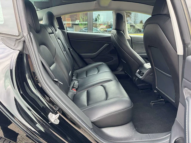 Tesla - model 3 - stnd.rwd plus 60 kwh - g-439-nv - 2019 - afbeelding 8 van  23