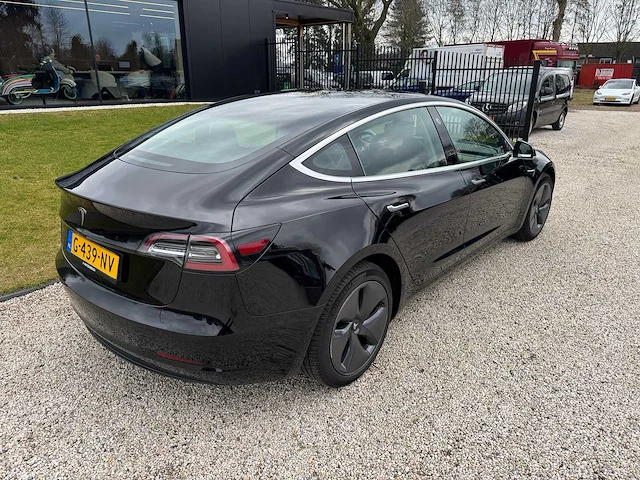 Tesla - model 3 - stnd.rwd plus 60 kwh - g-439-nv - 2019 - afbeelding 14 van  23