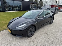 Tesla - model 3 - stnd.rwd plus 60 kwh - g-439-nv - 2019 - afbeelding 12 van  23