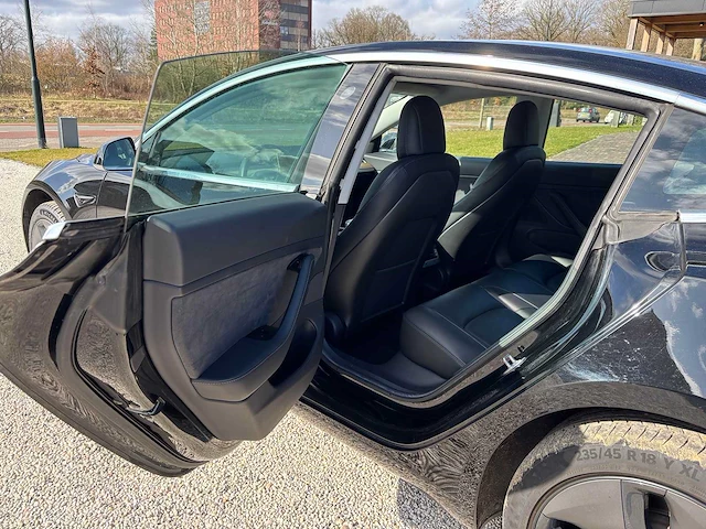 Tesla - model 3 - stnd.rwd plus 60 kwh - g-464-nv - 2019 - afbeelding 6 van  20