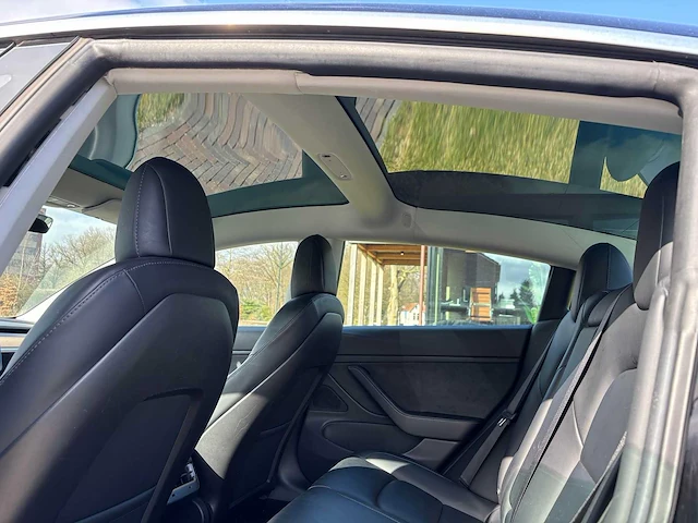 Tesla - model 3 - stnd.rwd plus 60 kwh - g-464-nv - 2019 - afbeelding 8 van  20