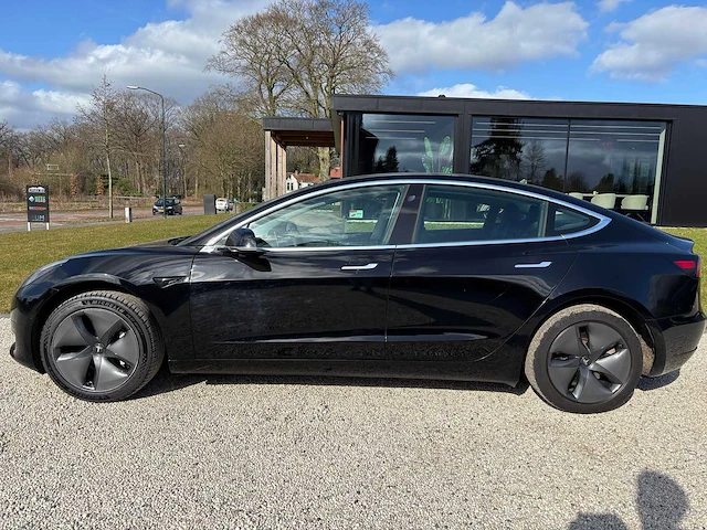 Tesla - model 3 - stnd.rwd plus 60 kwh - g-464-nv - 2019 - afbeelding 14 van  20