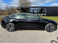Tesla - model 3 - stnd.rwd plus 60 kwh - g-464-nv - 2019 - afbeelding 18 van  20