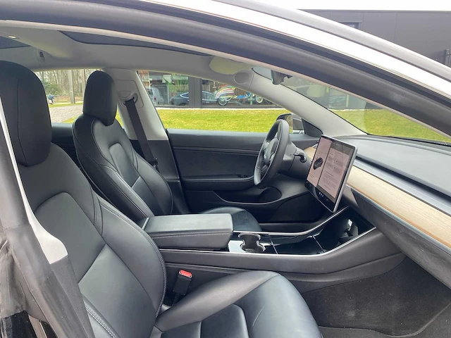 Tesla - model 3 - stnd.rwd plus 60 kwh - g-483-sk - 2019 - afbeelding 7 van  25