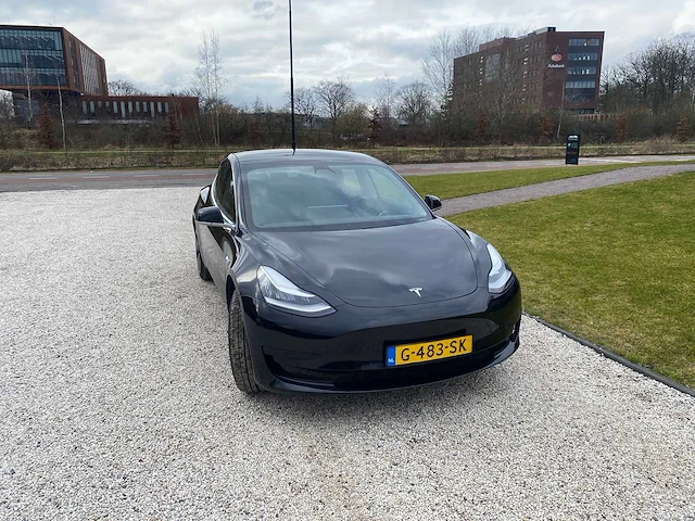 Tesla - model 3 - stnd.rwd plus 60 kwh - g-483-sk - 2019 - afbeelding 11 van  25