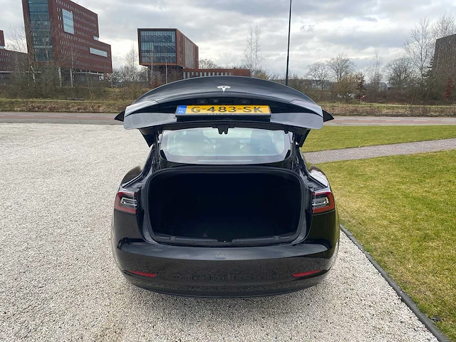 Tesla - model 3 - stnd.rwd plus 60 kwh - g-483-sk - 2019 - afbeelding 17 van  25