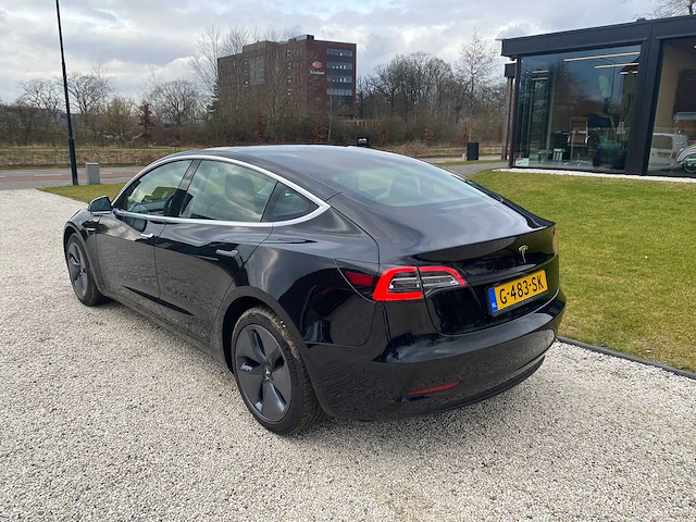 Tesla - model 3 - stnd.rwd plus 60 kwh - g-483-sk - 2019 - afbeelding 20 van  25
