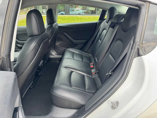 Tesla - model 3 - stnd.rwd plus 60 kwh - g-484-px - 2019 - afbeelding 4 van  23
