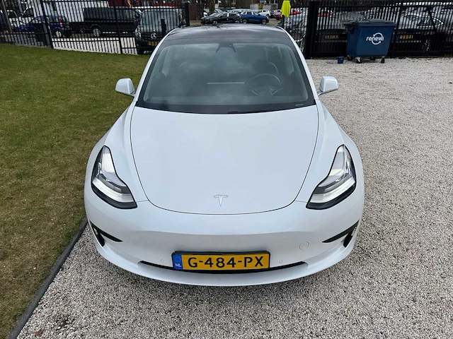 Tesla - model 3 - stnd.rwd plus 60 kwh - g-484-px - 2019 - afbeelding 9 van  23
