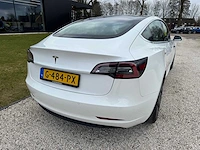 Tesla - model 3 - stnd.rwd plus 60 kwh - g-484-px - 2019 - afbeelding 14 van  23