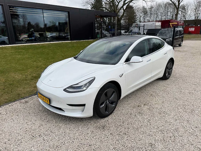Tesla - model 3 - stnd.rwd plus 60 kwh - g-484-px - 2019 - afbeelding 12 van  23