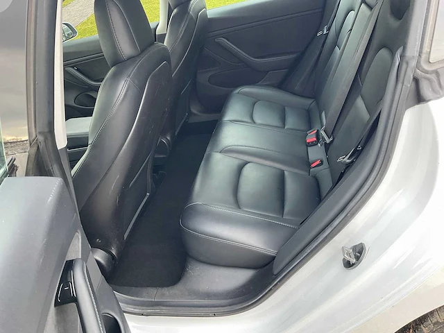 Tesla - model 3 - stnd.rwd plus 60 kwh - g-577-rn - 2019 - afbeelding 4 van  25