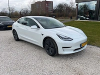 Tesla - model 3 - stnd.rwd plus 60 kwh - g-577-rn - 2019 - afbeelding 13 van  25