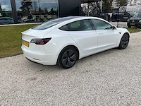 Tesla - model 3 - stnd.rwd plus 60 kwh - g-577-rn - 2019 - afbeelding 15 van  25