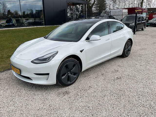 Tesla - model 3 - stnd.rwd plus 60 kwh - g-577-rn - 2019 - afbeelding 12 van  25