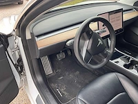 Tesla - model 3 - stnd.rwd plus 60 kwh - g-577-rn - 2019 - afbeelding 25 van  25