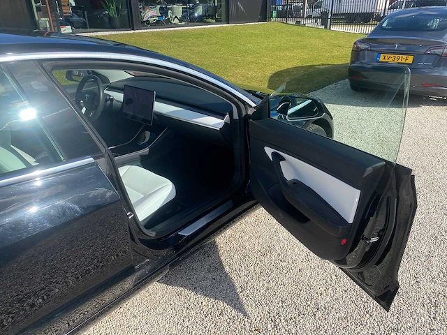 Tesla - model 3 - stnd.rwd plus 60 kwh - g-591-xs - 2019 - afbeelding 6 van  25