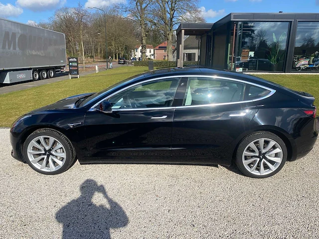 Tesla - model 3 - stnd.rwd plus 60 kwh - g-591-xs - 2019 - afbeelding 19 van  25