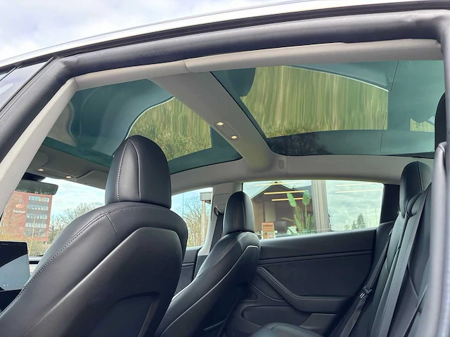 Tesla - model 3 - stnd.rwd plus 60 kwh - g-621-ph - 2019 - afbeelding 2 van  18