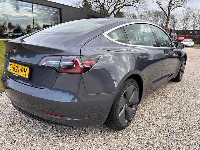 Tesla - model 3 - stnd.rwd plus 60 kwh - g-621-ph - 2019 - afbeelding 9 van  18