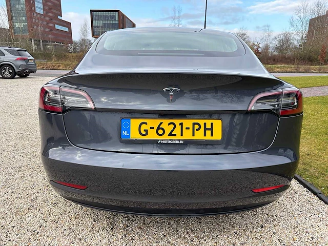 Tesla - model 3 - stnd.rwd plus 60 kwh - g-621-ph - 2019 - afbeelding 14 van  18