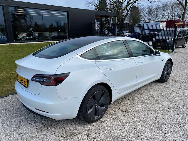 Tesla - model 3 - stnd.rwd plus 60 kwh - g-648-xs - 2019 - afbeelding 2 van  25