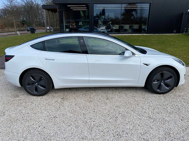 Tesla - model 3 - stnd.rwd plus 60 kwh - g-648-xs - 2019 - afbeelding 3 van  25