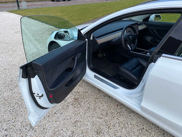 Tesla - model 3 - stnd.rwd plus 60 kwh - g-648-xs - 2019 - afbeelding 7 van  25