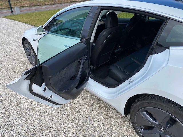 Tesla - model 3 - stnd.rwd plus 60 kwh - g-648-xs - 2019 - afbeelding 10 van  25