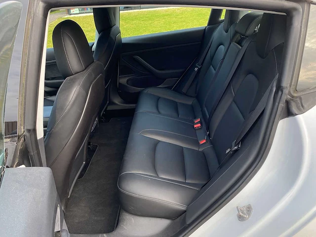 Tesla - model 3 - stnd.rwd plus 60 kwh - g-648-xs - 2019 - afbeelding 11 van  25