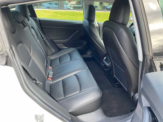 Tesla - model 3 - stnd.rwd plus 60 kwh - g-648-xs - 2019 - afbeelding 17 van  25