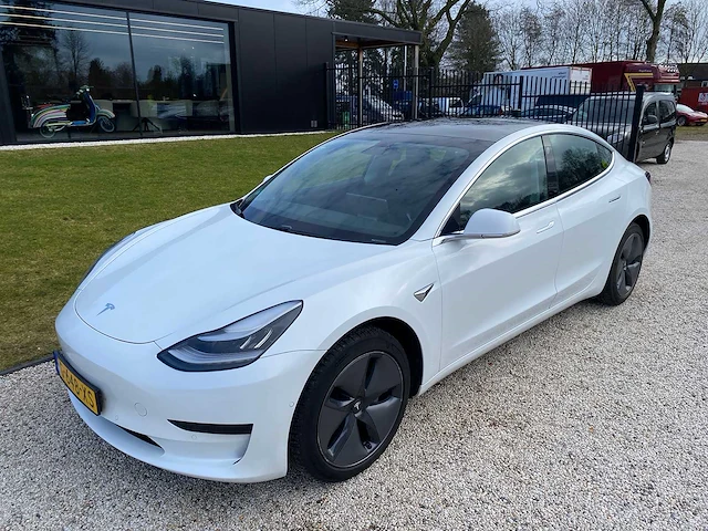Tesla - model 3 - stnd.rwd plus 60 kwh - g-648-xs - 2019 - afbeelding 19 van  25