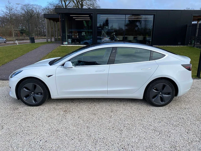 Tesla - model 3 - stnd.rwd plus 60 kwh - g-648-xs - 2019 - afbeelding 20 van  25