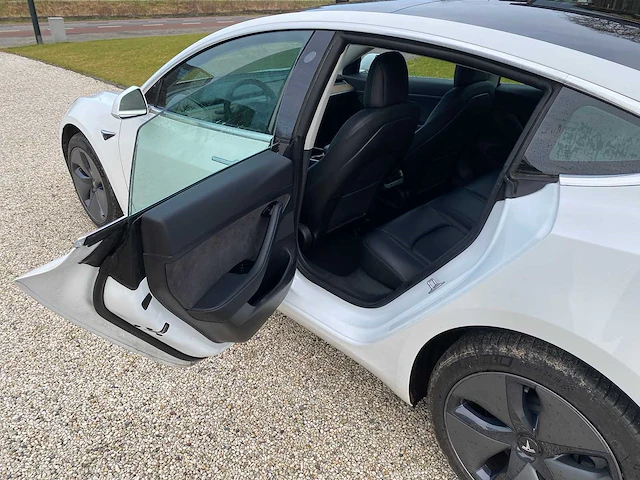 Tesla - model 3 - stnd.rwd plus 60 kwh - g-660-vd - 2019 - afbeelding 3 van  25