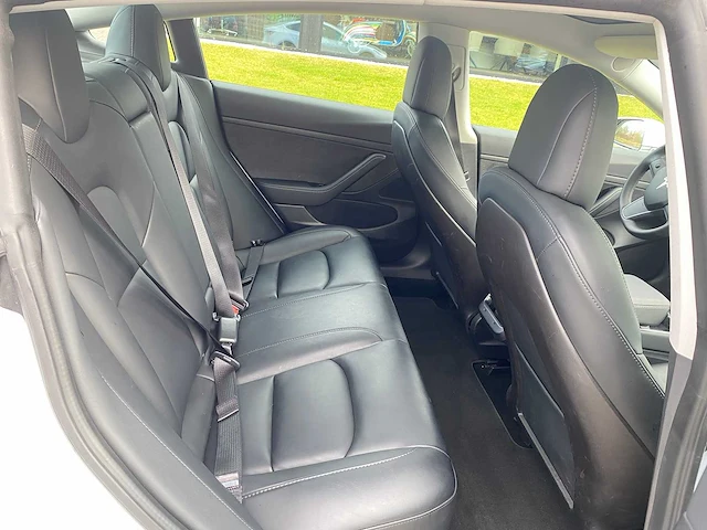 Tesla - model 3 - stnd.rwd plus 60 kwh - g-660-vd - 2019 - afbeelding 9 van  25