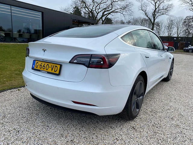 Tesla - model 3 - stnd.rwd plus 60 kwh - g-660-vd - 2019 - afbeelding 16 van  25