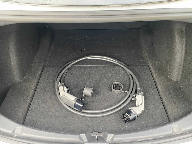 Tesla - model 3 - stnd.rwd plus 60 kwh - g-660-vd - 2019 - afbeelding 18 van  25
