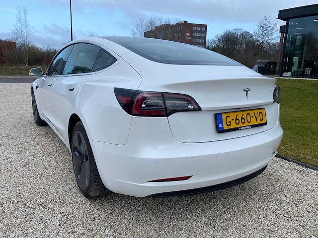 Tesla - model 3 - stnd.rwd plus 60 kwh - g-660-vd - 2019 - afbeelding 21 van  25