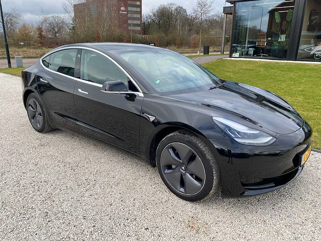 Tesla - model 3 - stnd.rwd plus 60 kwh - g-678-lx - 2019 - afbeelding 8 van  25