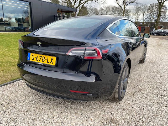 Tesla - model 3 - stnd.rwd plus 60 kwh - g-678-lx - 2019 - afbeelding 11 van  25