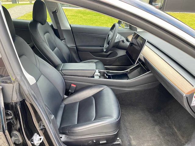 Tesla - model 3 - stnd.rwd plus 60 kwh - g-678-lx - 2019 - afbeelding 14 van  25