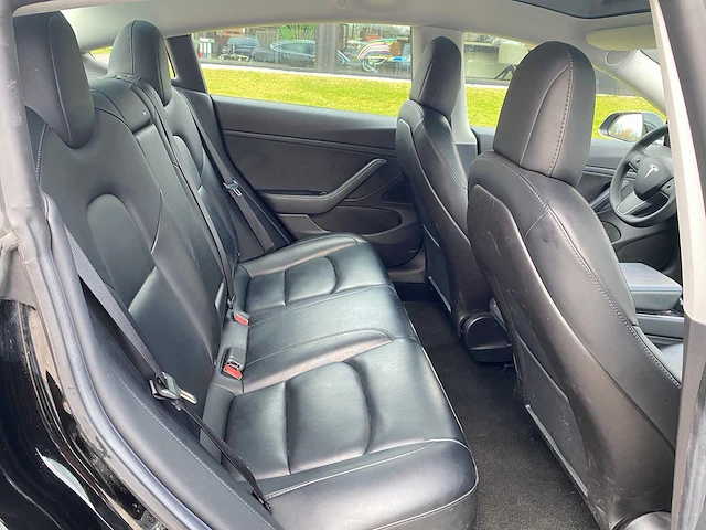 Tesla - model 3 - stnd.rwd plus 60 kwh - g-678-lx - 2019 - afbeelding 16 van  25