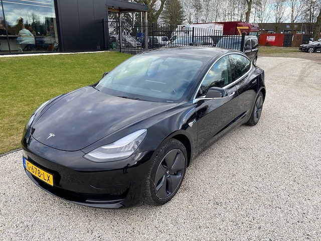 Tesla - model 3 - stnd.rwd plus 60 kwh - g-678-lx - 2019 - afbeelding 12 van  25
