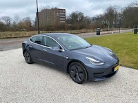 Tesla - model 3 - stnd.rwd plus 60 kwh - g-684-ff - 2019 - afbeelding 13 van  25