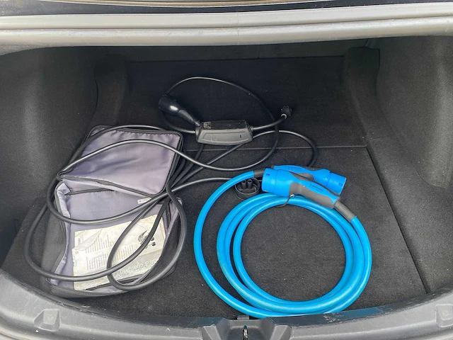 Tesla - model 3 - stnd.rwd plus 60 kwh - g-684-ff - 2019 - afbeelding 18 van  25